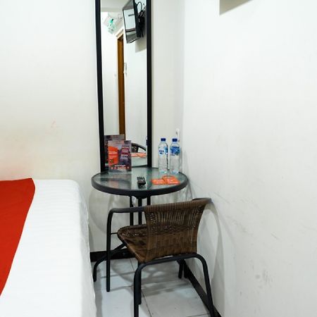 בנדונג Reddoorz Near Setrasari Mall 4 מראה חיצוני תמונה