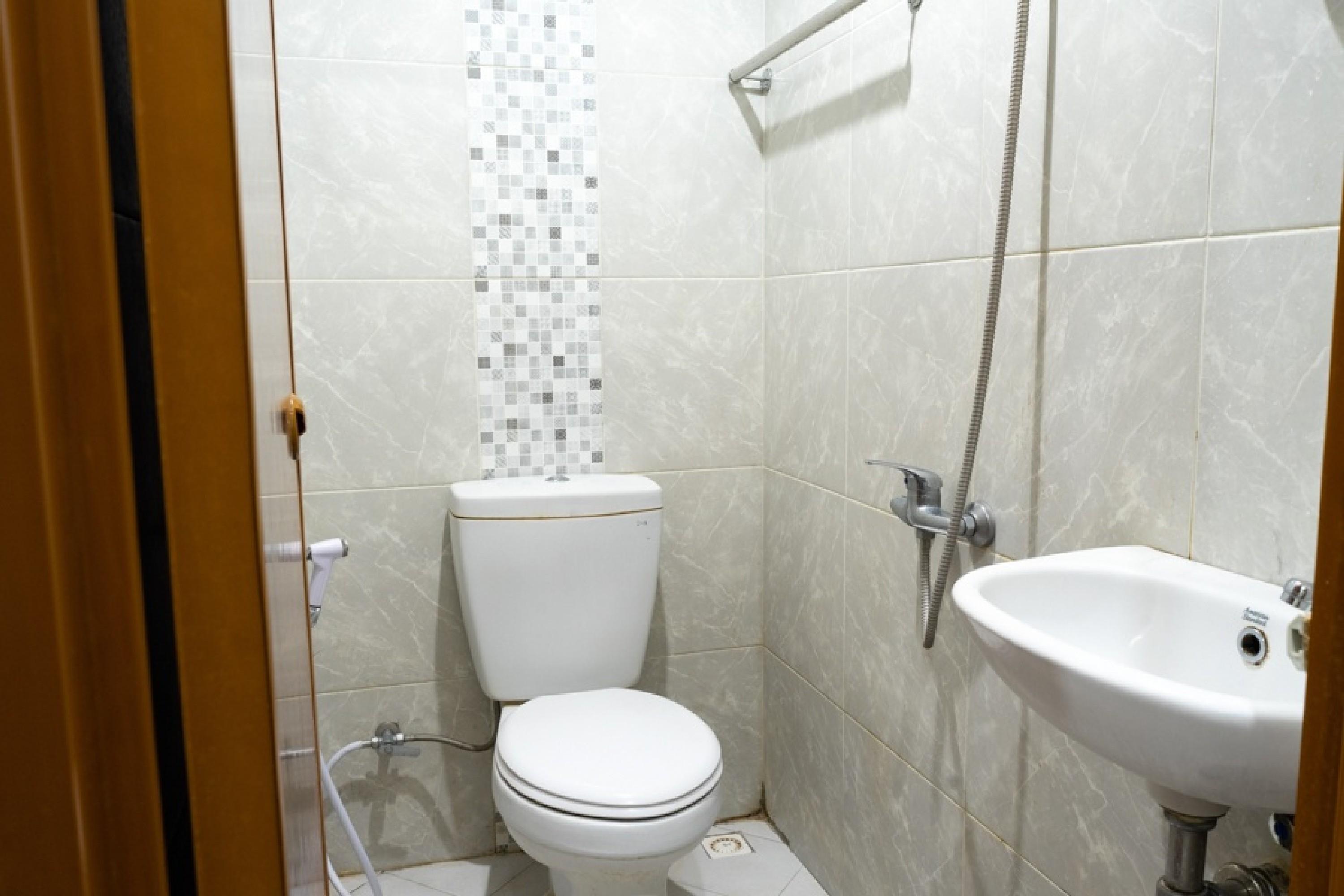 בנדונג Reddoorz Near Setrasari Mall 4 מראה חיצוני תמונה